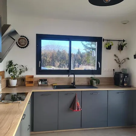 Holiday home Maison Au Pied Du Mont Ventoux