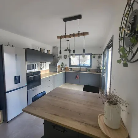 Holiday home Maison Au Pied Du Mont Ventoux